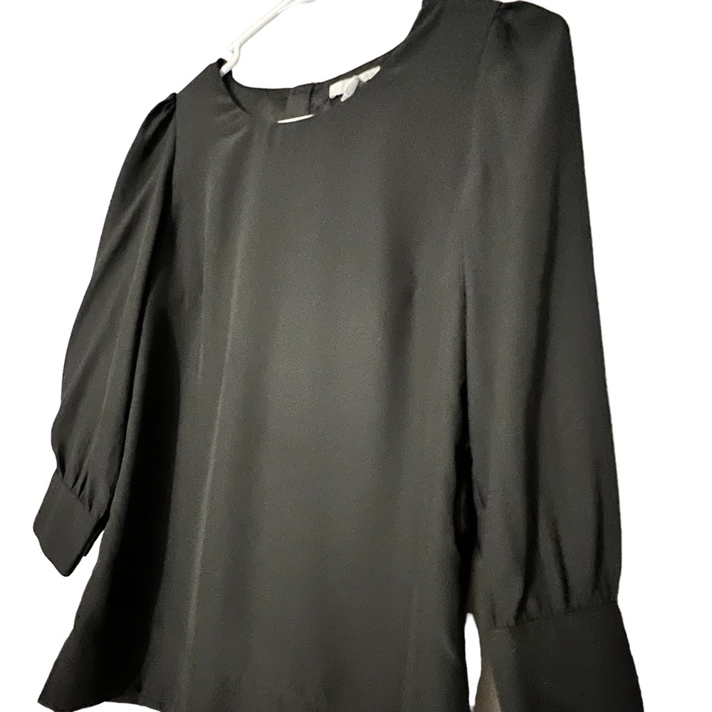 H&M Women’s Black Crew Neck Puff Sleeves Blouse